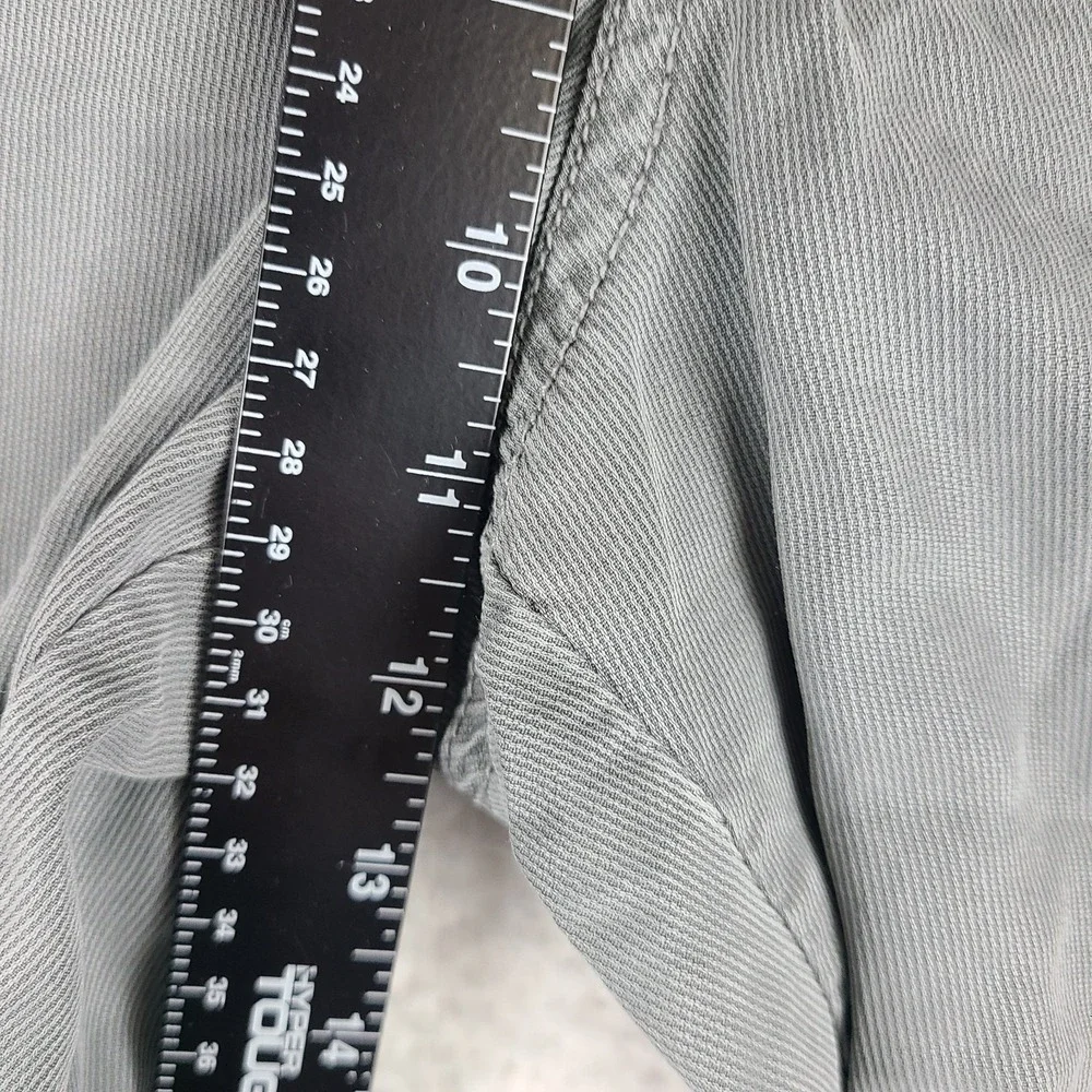 Tommy Bahama Shorts Mens 36 Gray‎ 10
